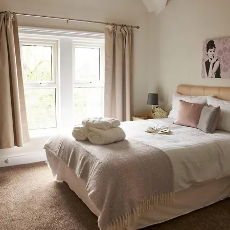 Villa Comfy Big 7 Bedroom Townhouse