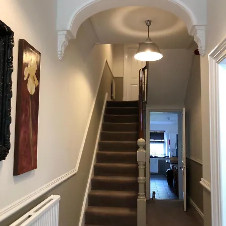 Comfy Big 7 Bedroom Townhouse Villa *