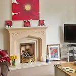 Comfy Big 7 Bedroom Townhouse * 해러게이트