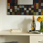 Comfy Big 7 Bedroom Townhouse 빌라 *