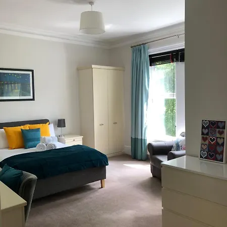 Villa Comfy Big 7 Bedroom Townhouse Harrogate