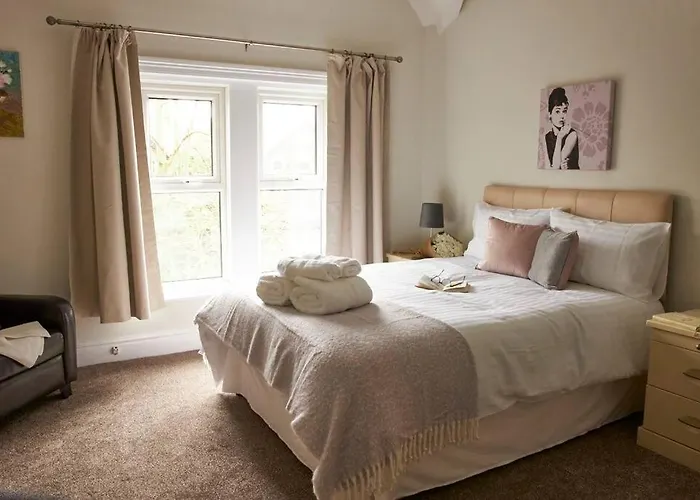 Villa Comfy Big 7 Bedroom Townhouse